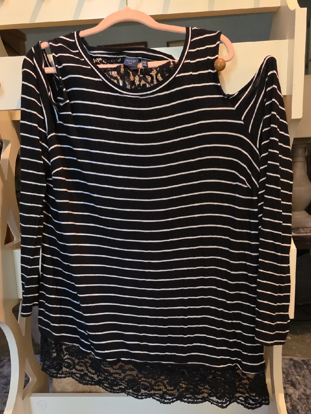 Black & White Striped Cold-Shoulder Lace-Hem Long Sleeve Top